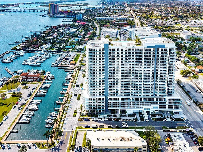220 Lake Shore Dr #1415 — Photo 37