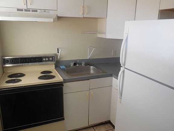 4th image of 2727 30th Ave N