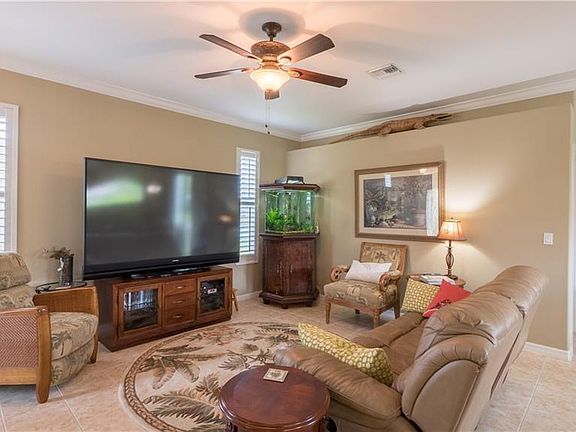 3rd image of 8248 Langshire Way