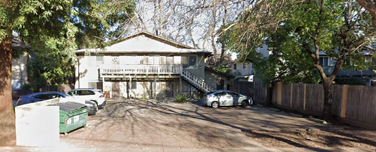 Building Photo - 415 Maple St #A-D