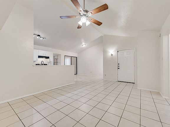 5th image of 512 Matterhorn St