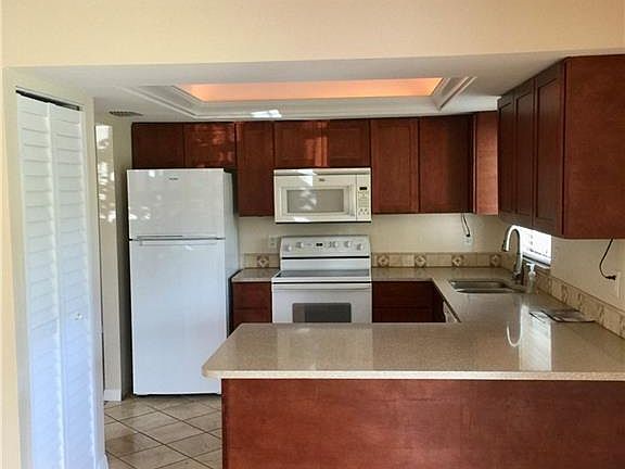 4th image of 879 Lake McGregor Dr
