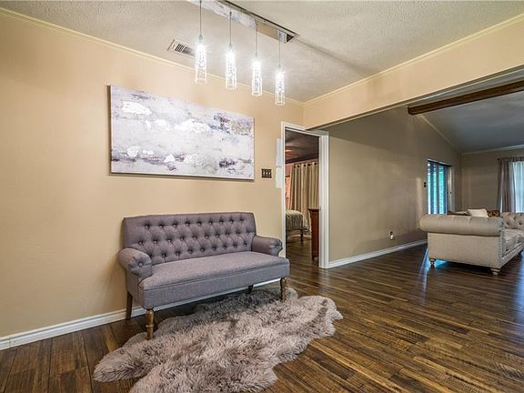 5th image of 200 Brook Hollow Dr