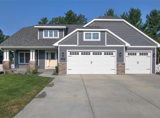 3746 Crest Ridge Court, Eau Claire, WI 54701