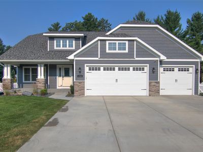 3746 Crest Ridge Court, Eau Claire, WI, 54701