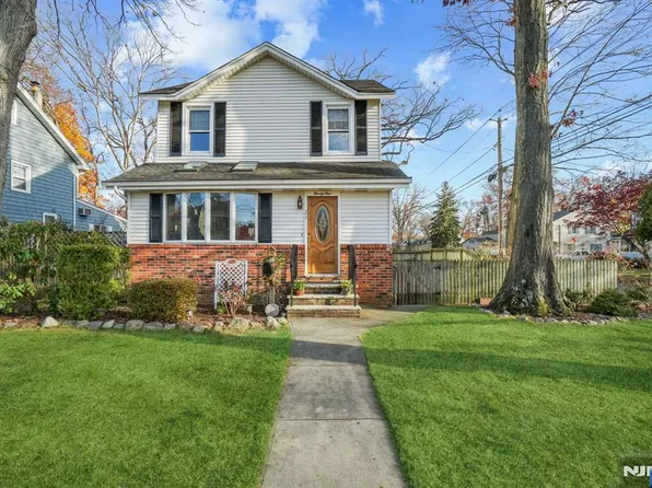 21 Clairmont Ave, Westwood, NJ 07675