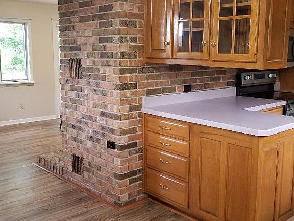 4th image of 314 Fisher Ct