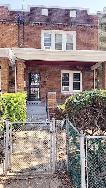 1 bed, 1.5 bath, 200 sqft, $1,117 — Photo 4