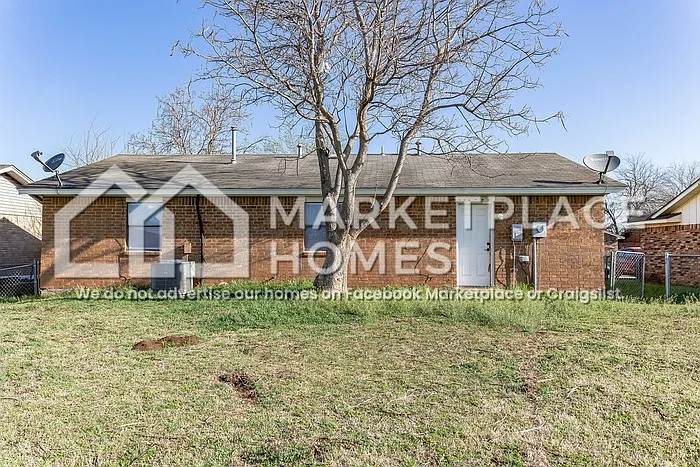 404 E Texas Dr — Photo 20