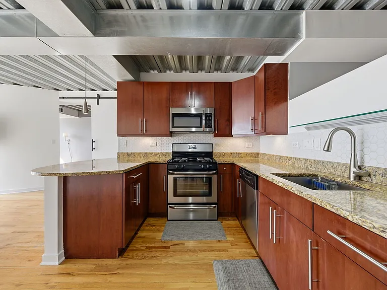 1910 S Indiana Ave #518 — Photo 5