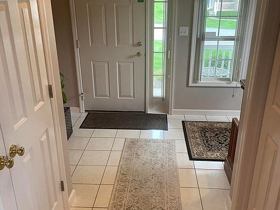2nd image of 9 Parkland Dr