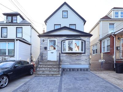 8848 202nd Street, Jamaica, NY, 11423