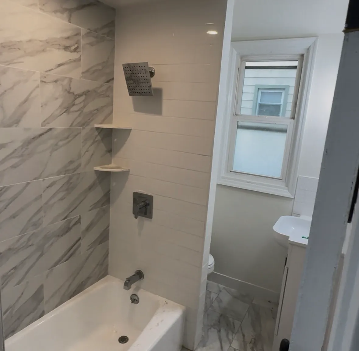 2 bed, 1000 sqft, $2,100 — Photo 1