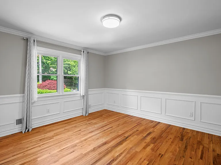 49 N Chatsworth Ave — Photo 11