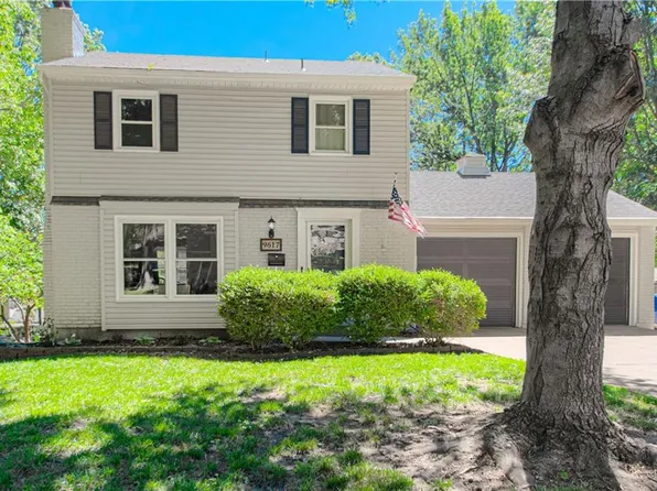 9617 Eby St, Overland Park, KS 66212