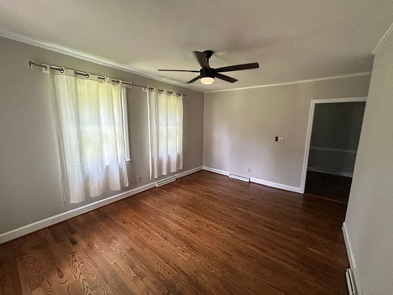 4403 Edgemore Rd — Photo 12