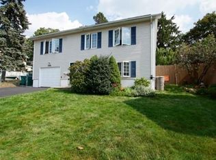 21 Pine Grove Ave, Lynn, MA 01905