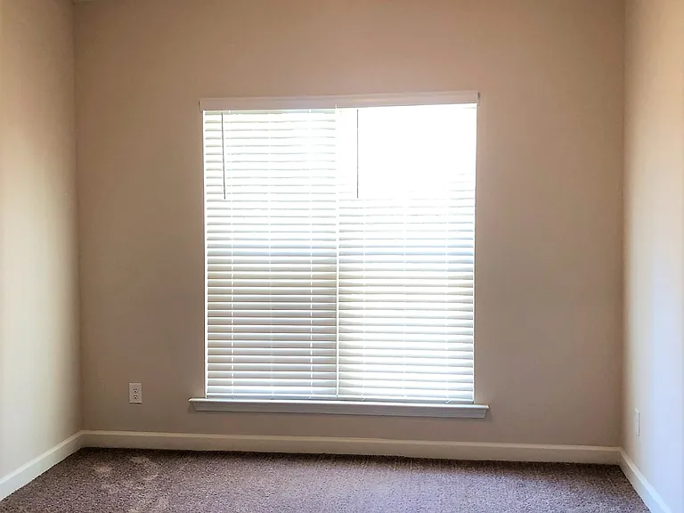 3056 Stanhope Dr — Photo 10