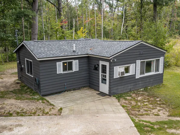 4132 W Otsego Lake Dr, Gaylord, MI 49735