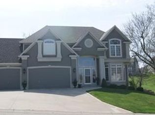 5719 NE Timber Hills Dr, Lees Summit, MO 64064