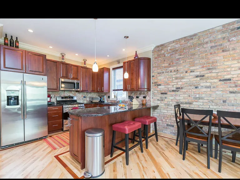 1523 W Huron St #2 — Photo 8
