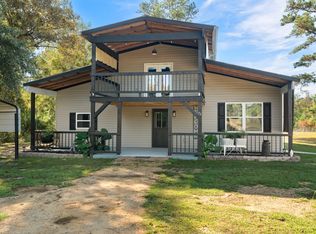 76 Entrekin Rd, Lumberton, MS 39455