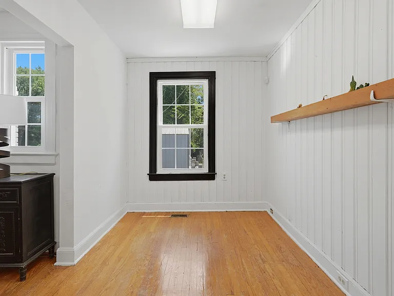 2603 W Carver St — Photo 8