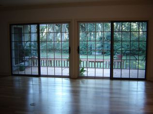 10 Sweet Gum Ct, Savannah, GA 31410