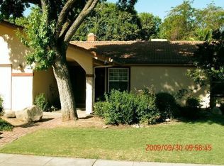 1054 Miami Ave, Clovis, CA 93611