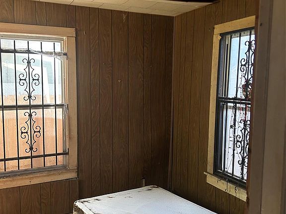 5th image of 3811 Lila St
