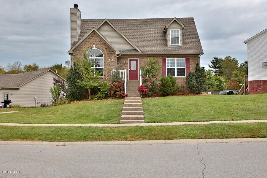 1st image of 131 Woodfield Cir