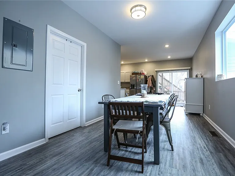 36 Tracy St #DOWN — Photo 9
