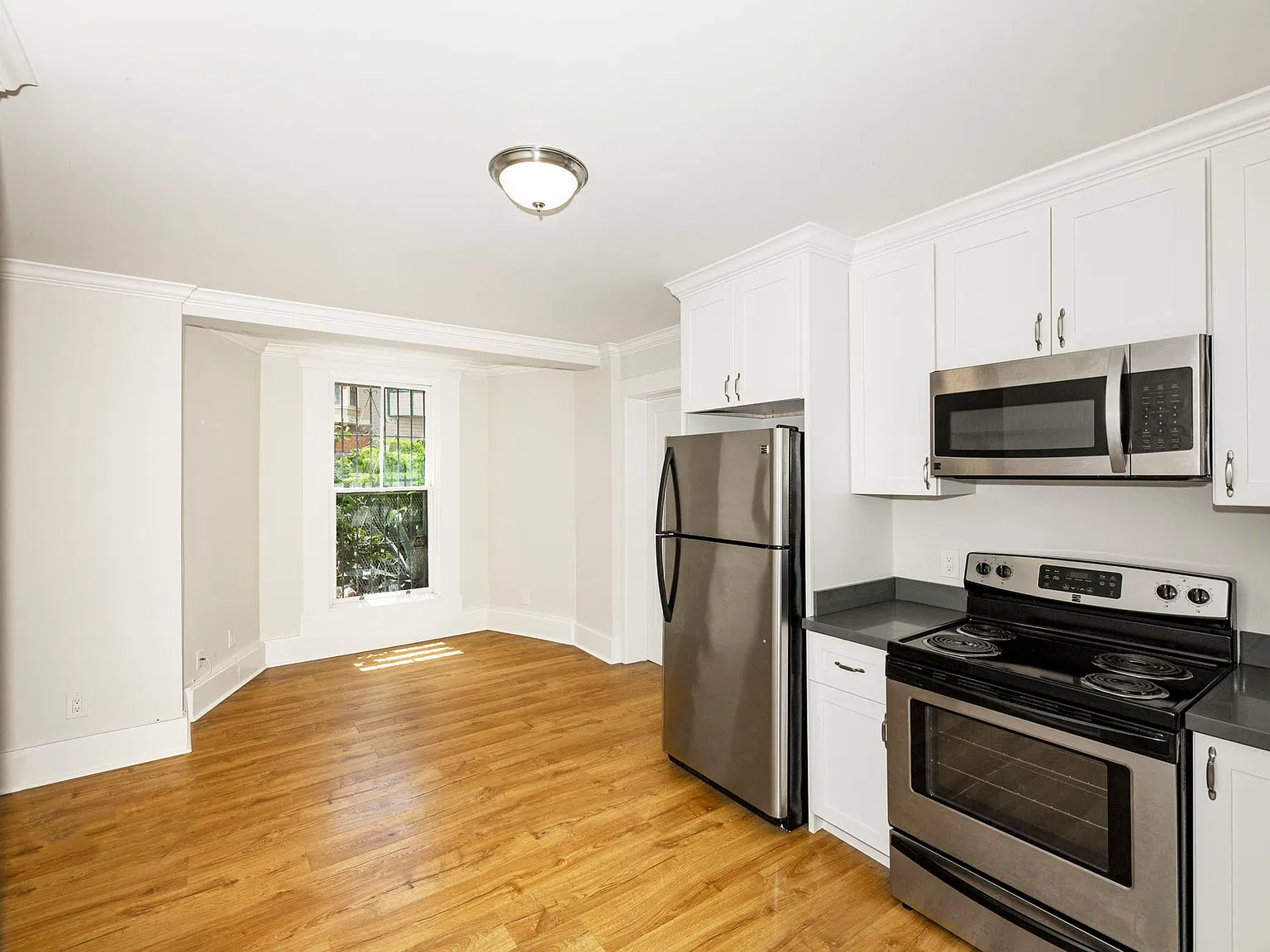 1720 Golden Gate Ave APT 1 - Image 2