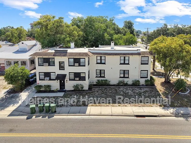 669 Avenue B NW #10 — Photo 20