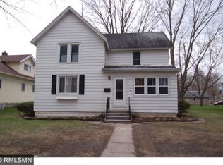 112 3rd St W, Jordan, MN 55352