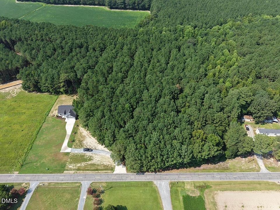 2nd image of 992 Crocker Road