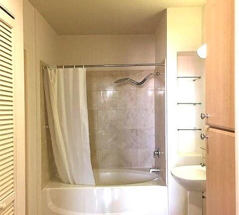 3rd image of 388 E Ocean Blvd Unit 1609