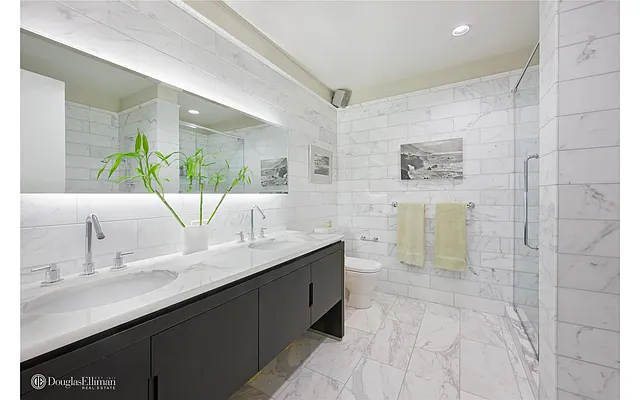 Rented by Douglas Elliman | media 25