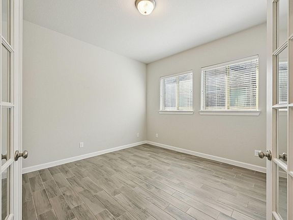 4th image of 2542 Deerwood Heights Lane