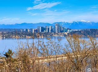 1912 33rd Ave S, Seattle, WA 98144