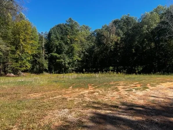 270 4th St, Boiling Springs, SC 29316