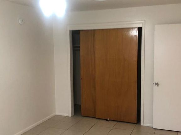4th image of 5107 E Oak St APT 3