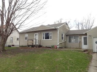 831 Western Ave, Marengo, IA