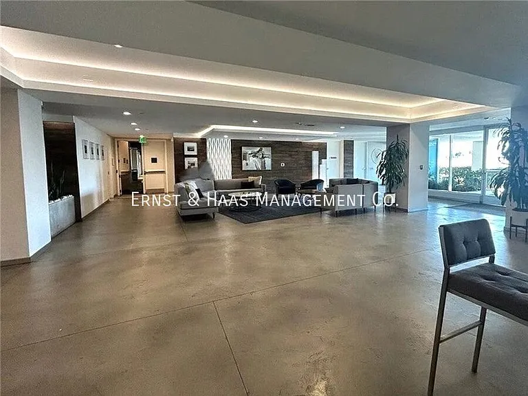 525 E Seaside Way #1806 — Photo 18