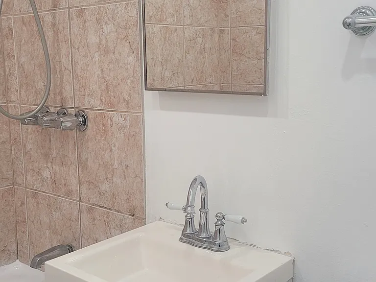 112 S Fir Ave — Photo 12