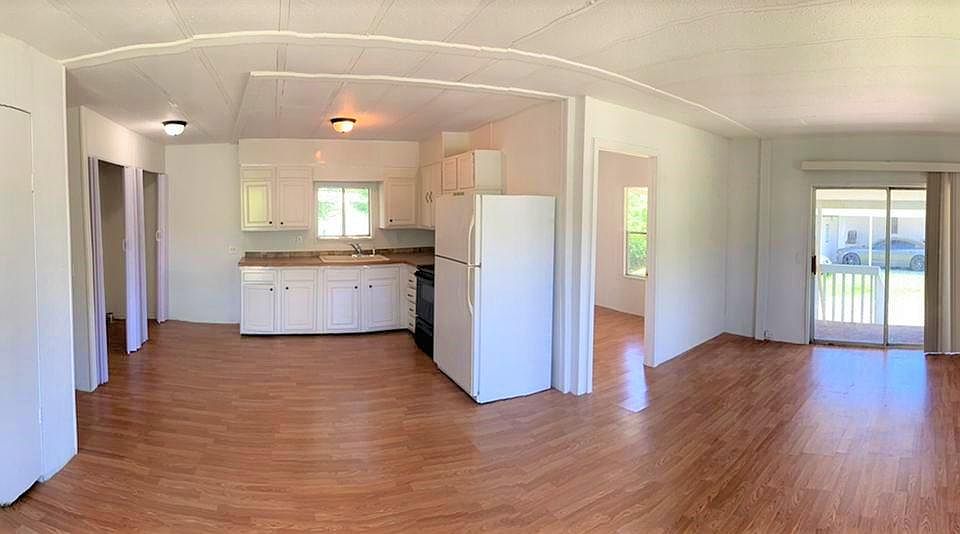 2nd image of 3134 Dover Rd