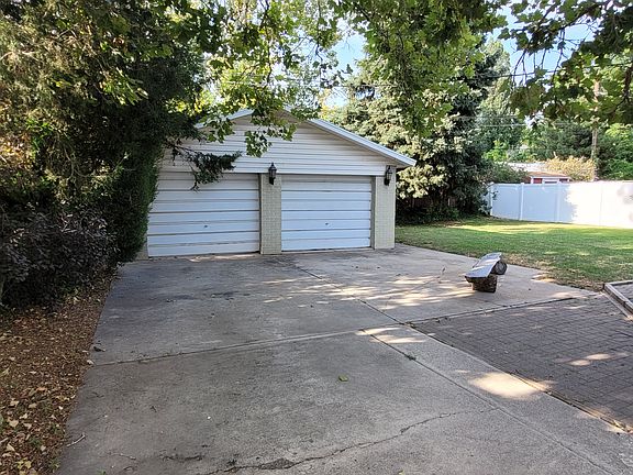 2nd image of 1811 E Severn Dr