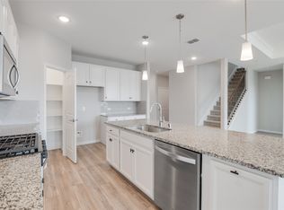 215 Hadley Ln, Fate, TX 75087