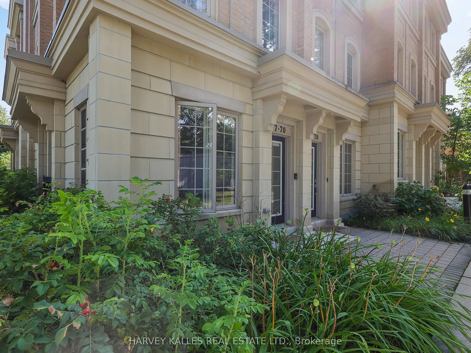 3 bed, $4,100 — Photo 2