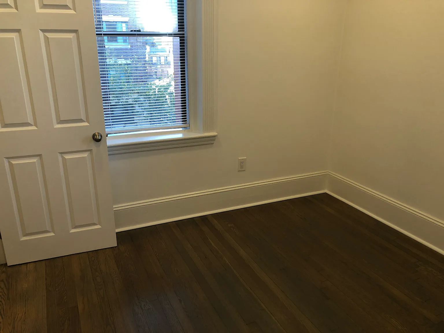 1 bed, 9999 sqft, $3,300 — Photo 4